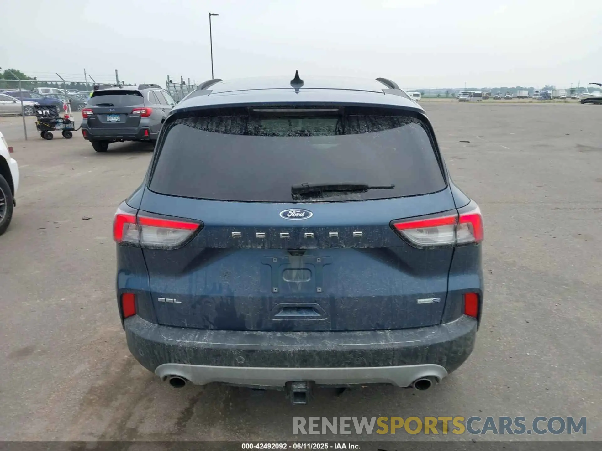 17 Photograph of a damaged car 1FMCU9H93LUC26549 FORD ESCAPE 2020