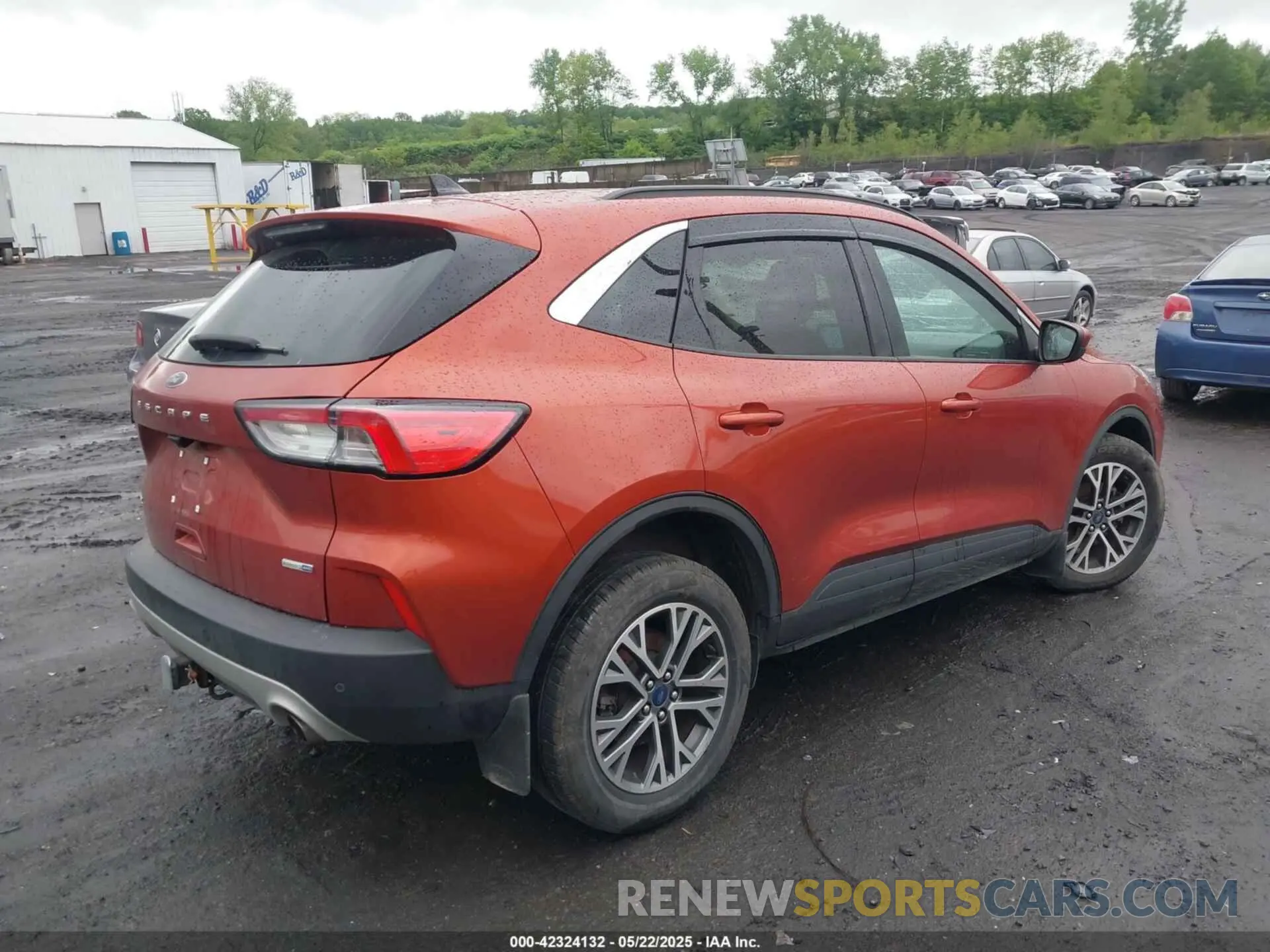 4 Photograph of a damaged car 1FMCU9H94LUA45296 FORD ESCAPE 2020