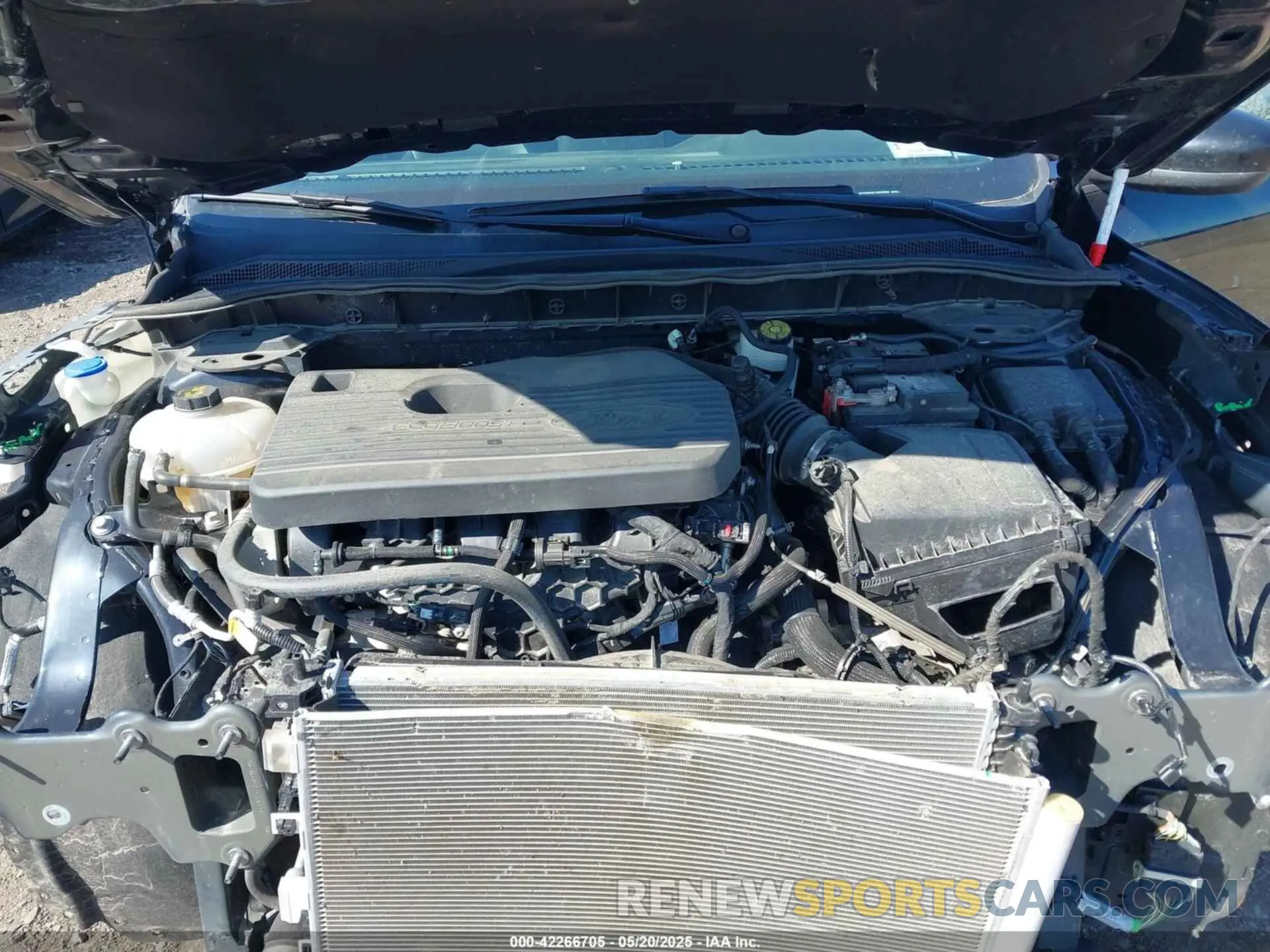 10 Photograph of a damaged car 1FMCU9H94LUB39999 FORD ESCAPE 2020