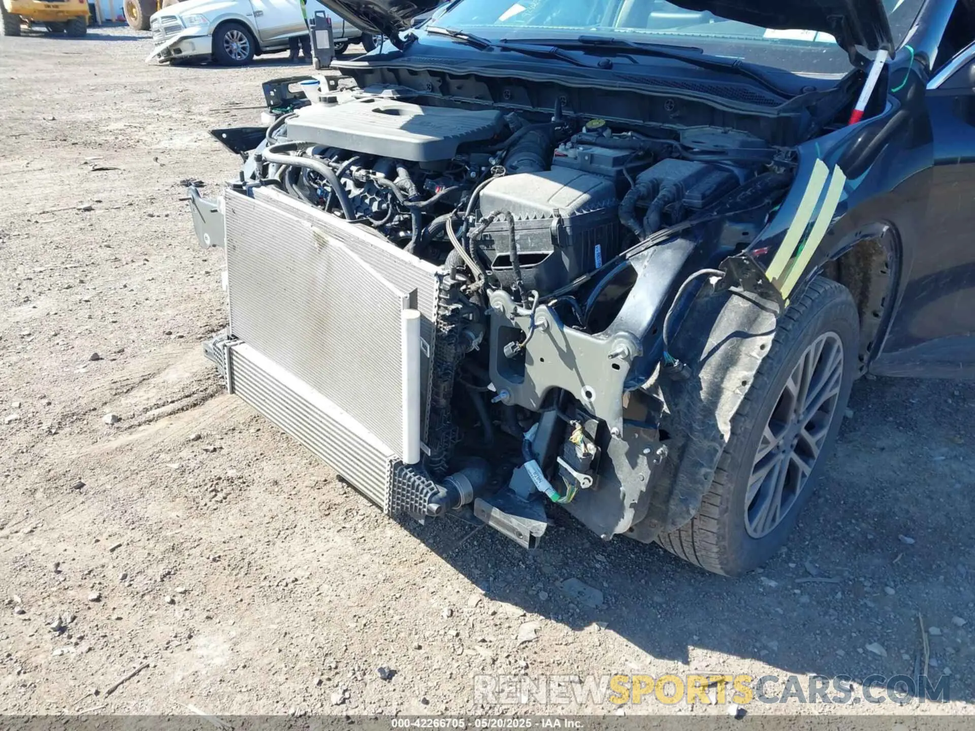 6 Photograph of a damaged car 1FMCU9H94LUB39999 FORD ESCAPE 2020