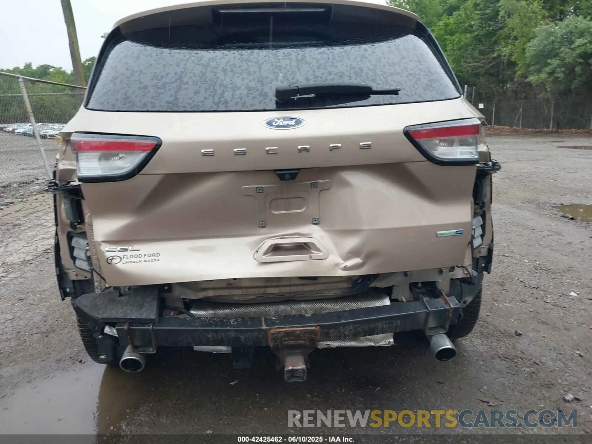 6 Photograph of a damaged car 1FMCU9H95LUC37519 FORD ESCAPE 2020