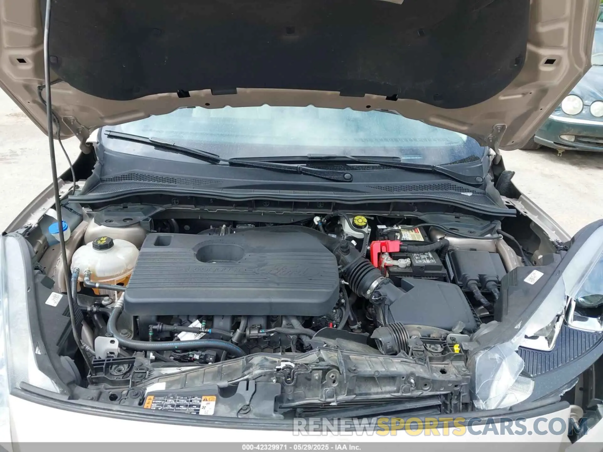 10 Photograph of a damaged car 1FMCU9H96LUB04185 FORD ESCAPE 2020