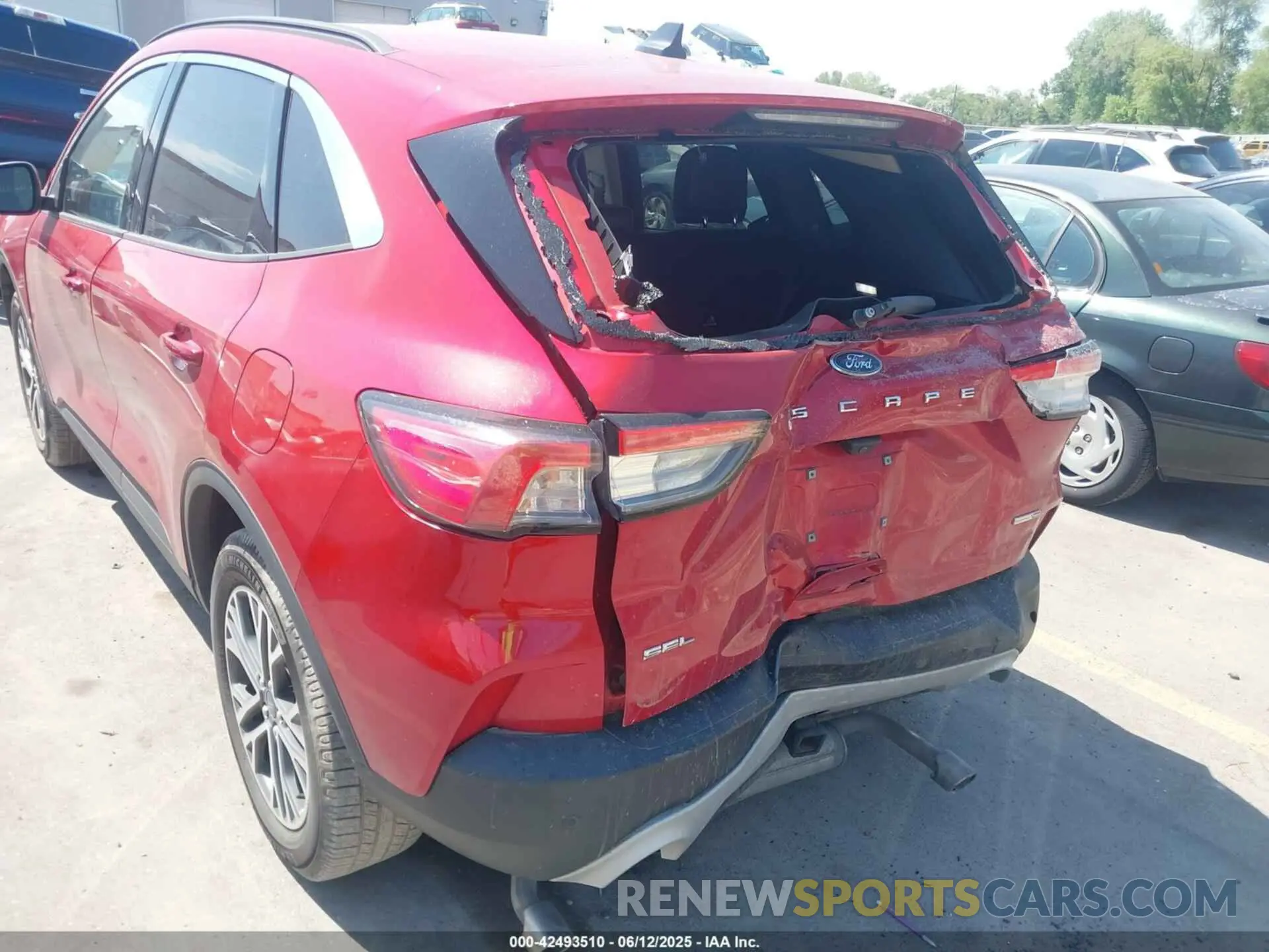 6 Photograph of a damaged car 1FMCU9H96LUB93983 FORD ESCAPE 2020