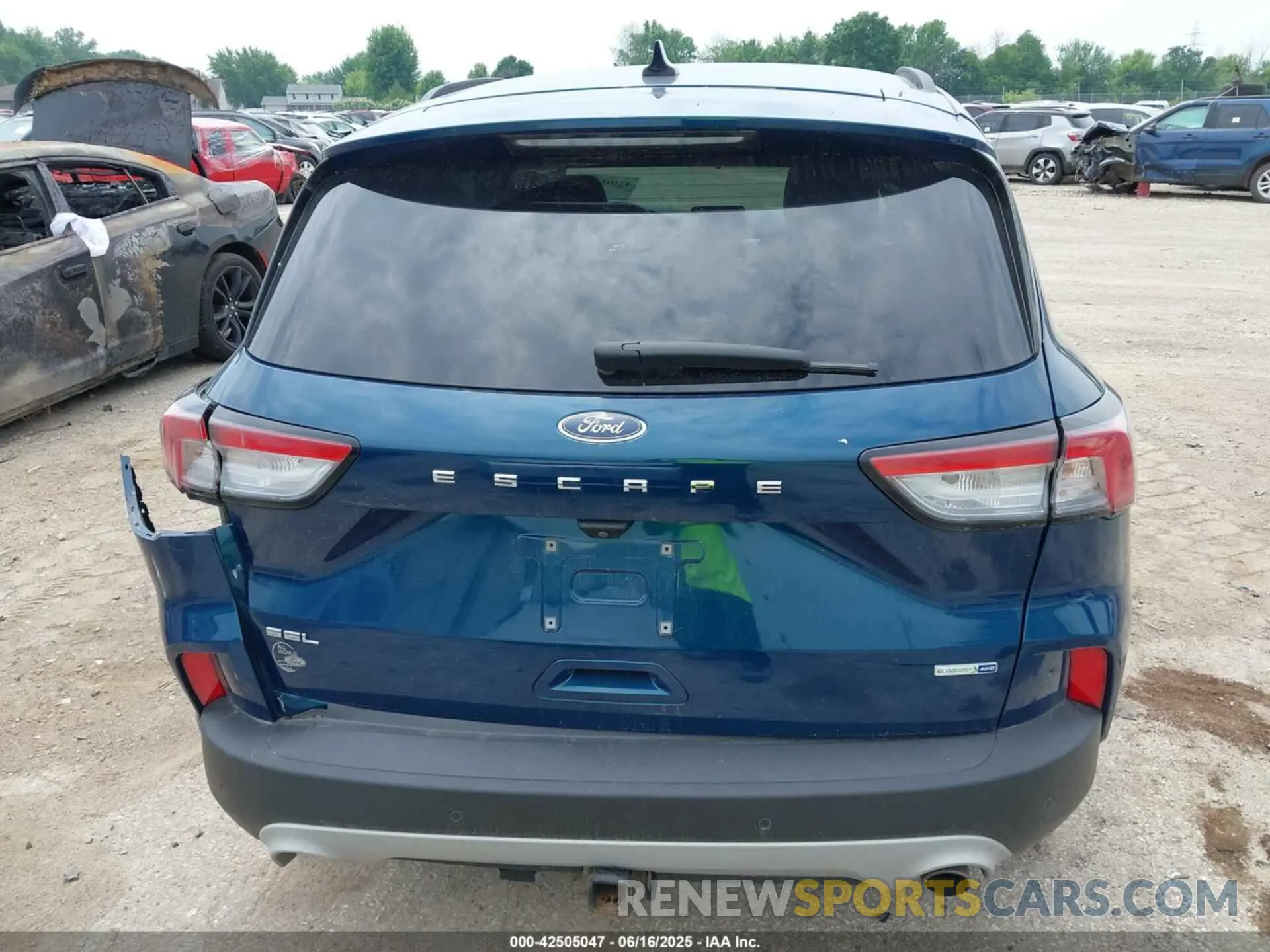 16 Photograph of a damaged car 1FMCU9H97LUA25981 FORD ESCAPE 2020
