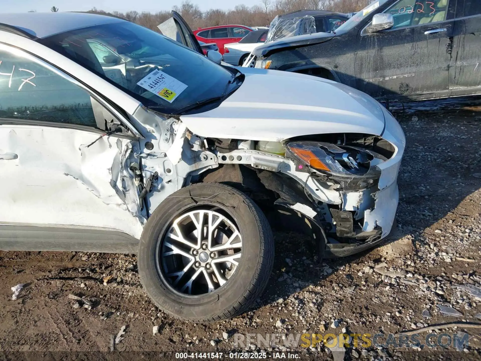 6 Photograph of a damaged car 1FMCU9H97LUA44546 FORD ESCAPE 2020