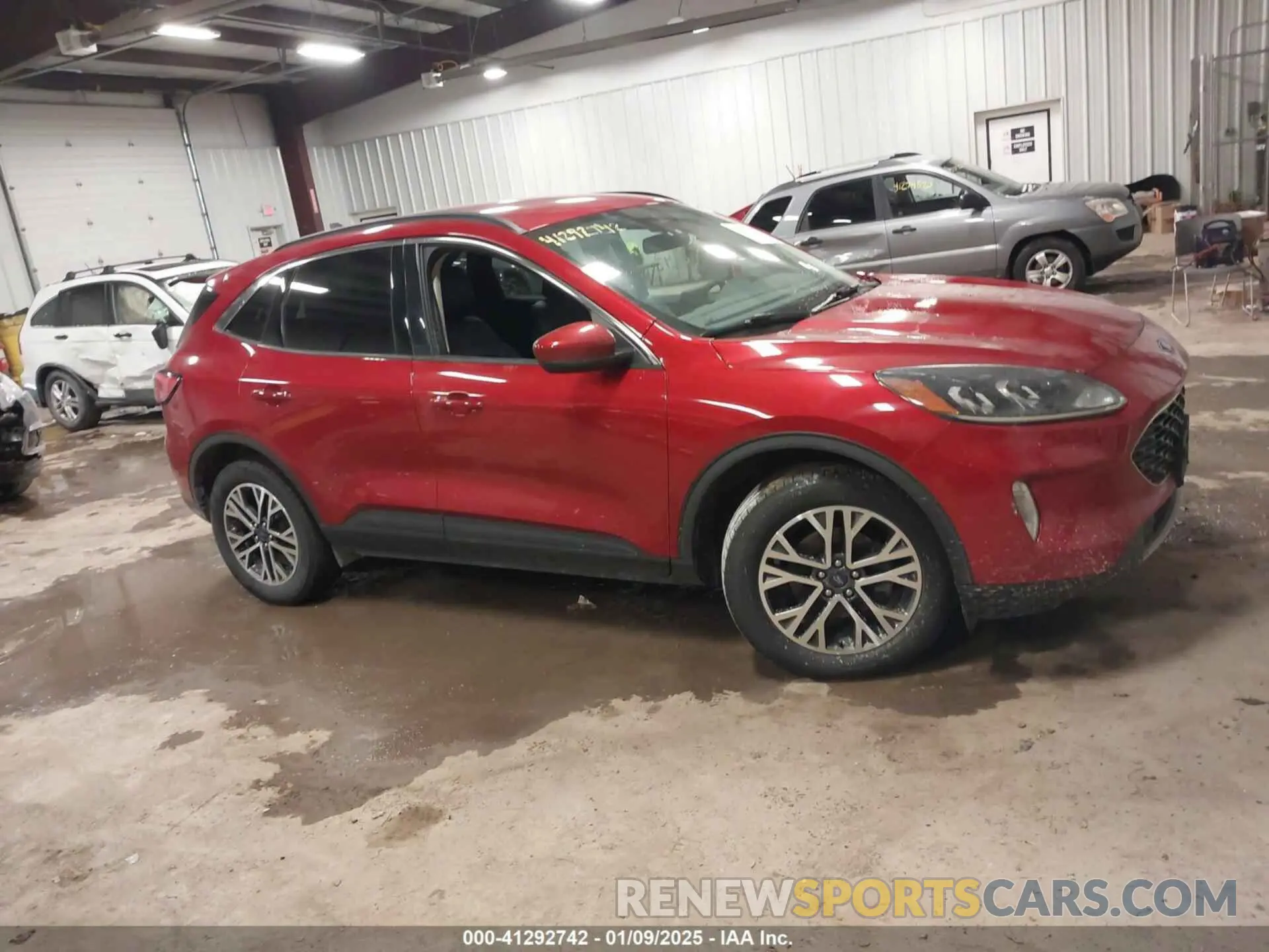 13 Photograph of a damaged car 1FMCU9H99LUB22955 FORD ESCAPE 2020