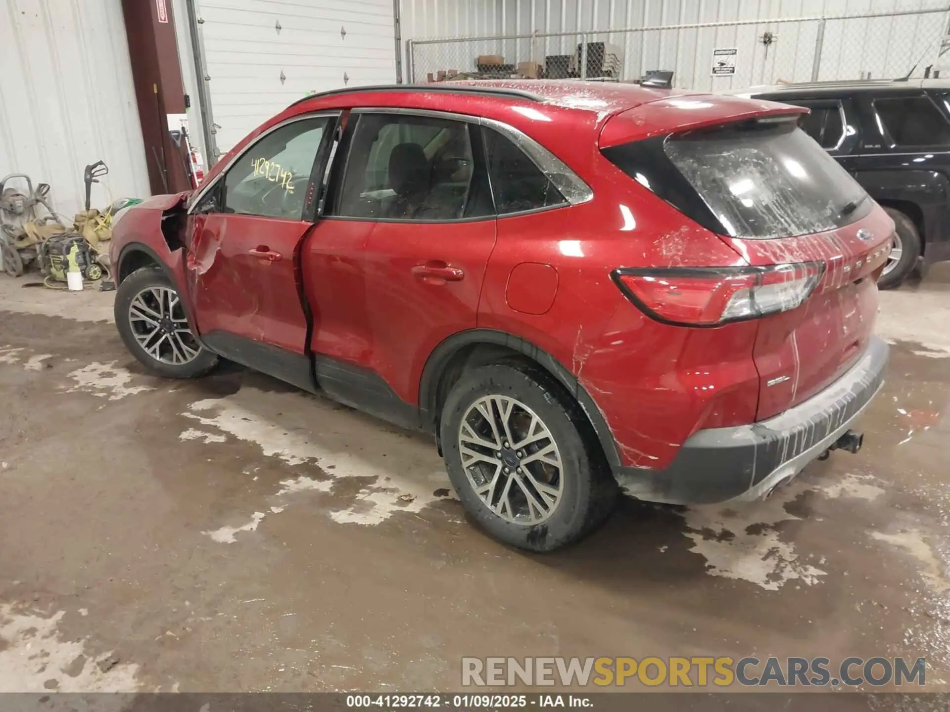 3 Photograph of a damaged car 1FMCU9H99LUB22955 FORD ESCAPE 2020