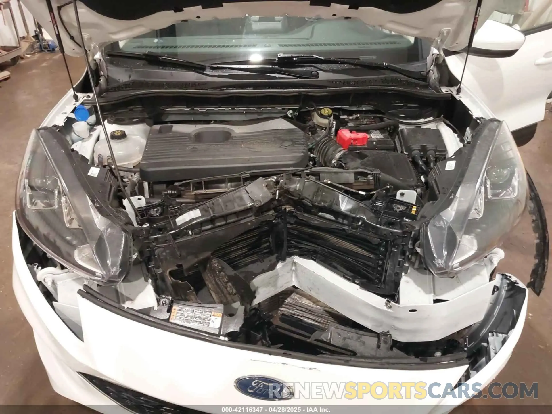 10 Photograph of a damaged car 1FMCU9H9XLUA11251 FORD ESCAPE 2020