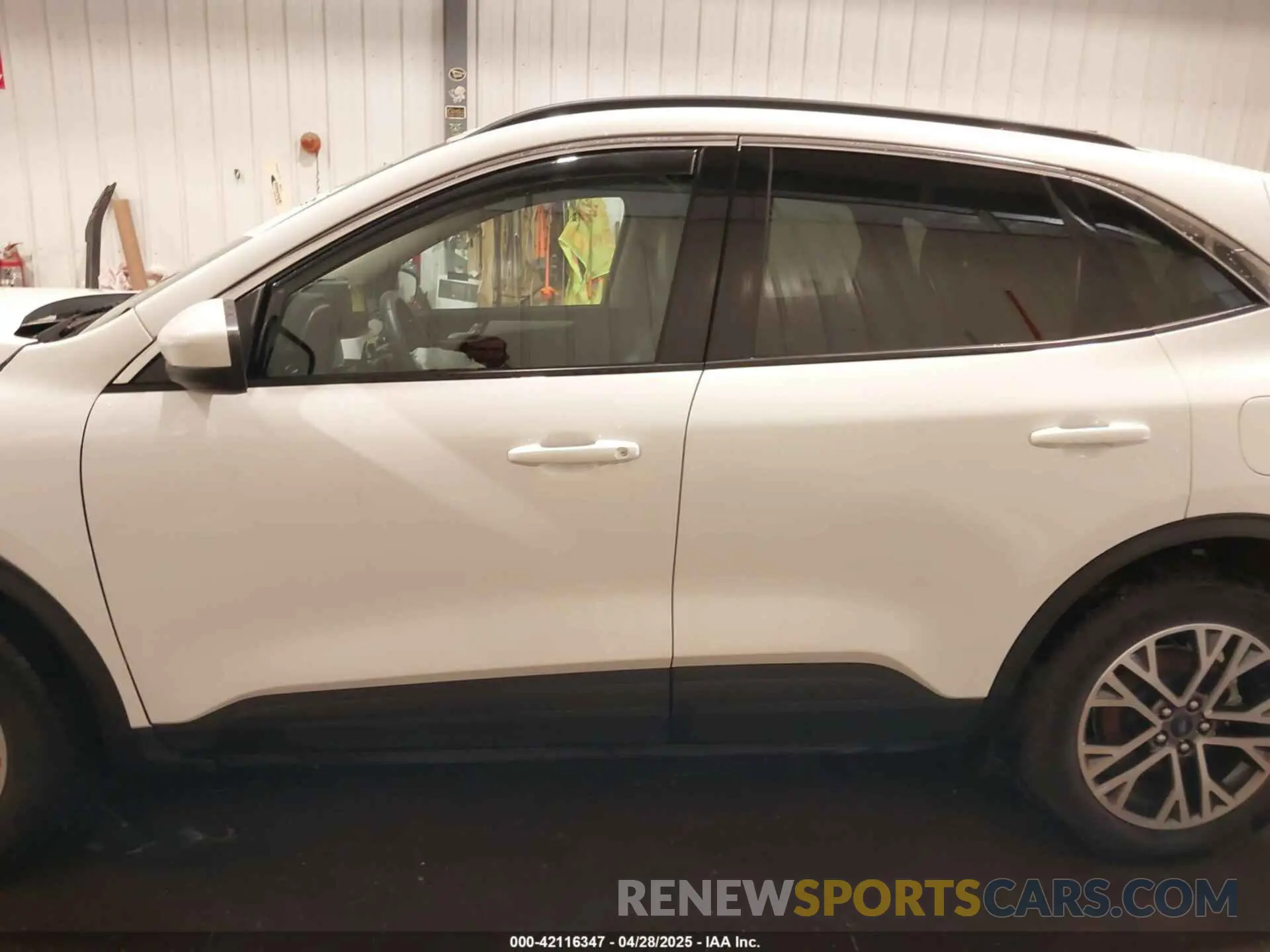 14 Photograph of a damaged car 1FMCU9H9XLUA11251 FORD ESCAPE 2020