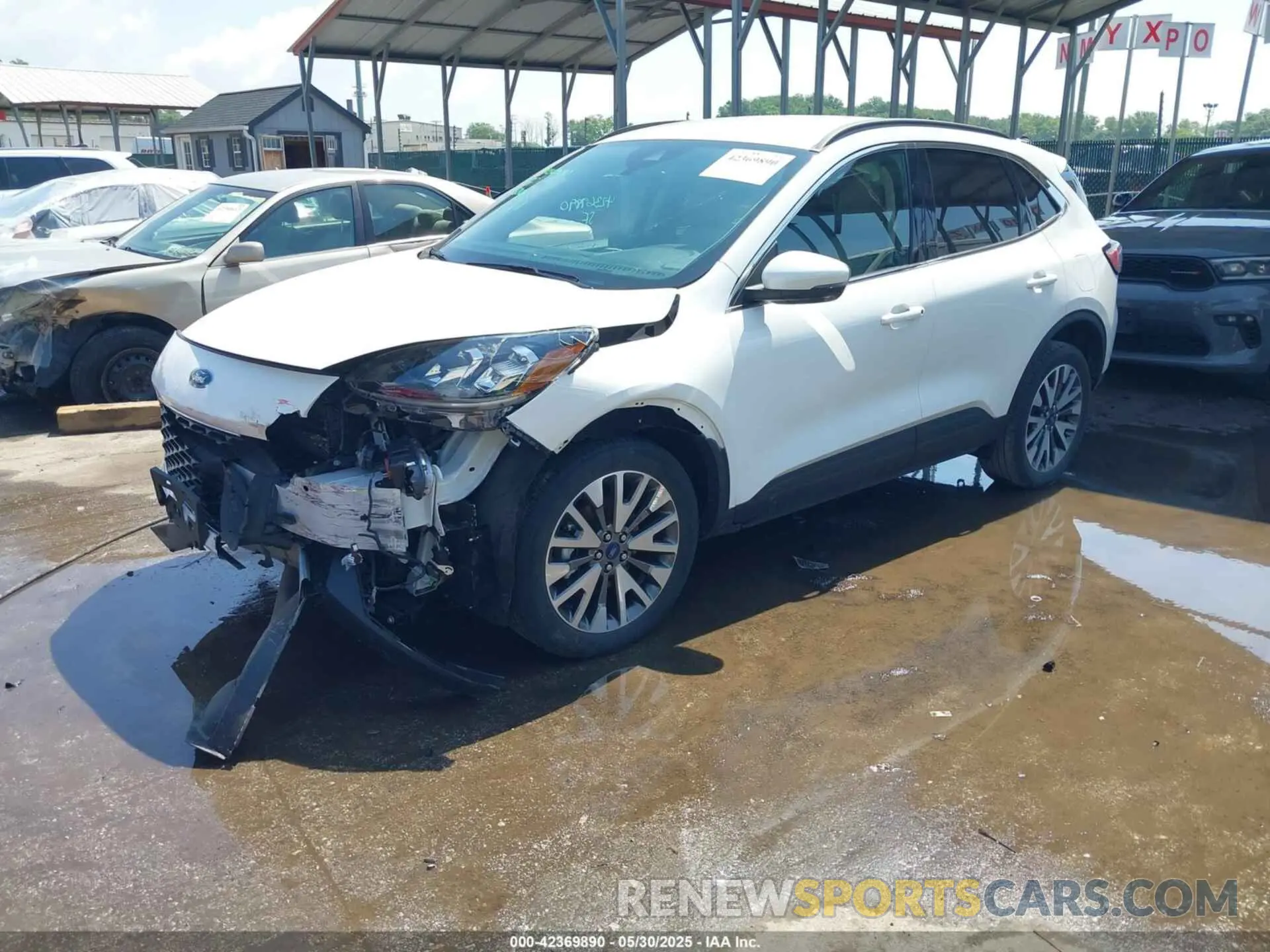 2 Photograph of a damaged car 1FMCU9J90LUA39747 FORD ESCAPE 2020