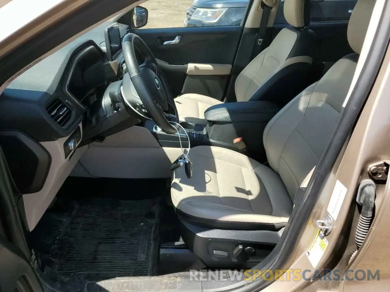7 Photograph of a damaged car 1FMCU9J90LUA49890 FORD ESCAPE 2020