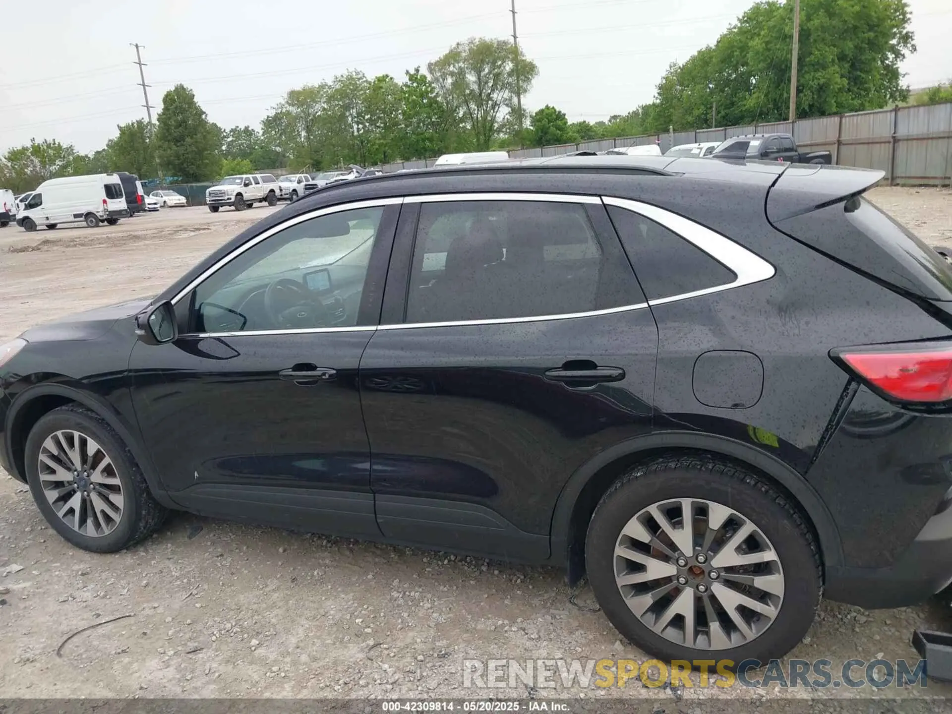 15 Photograph of a damaged car 1FMCU9J90LUA51459 FORD ESCAPE 2020