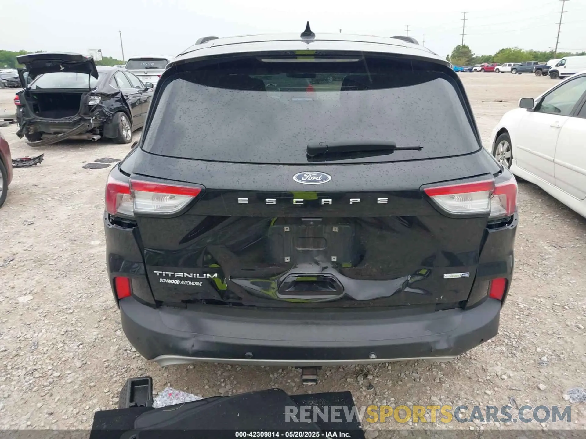 17 Photograph of a damaged car 1FMCU9J90LUA51459 FORD ESCAPE 2020