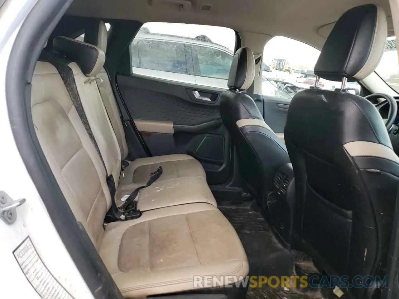 11 Photograph of a damaged car 1FMCU9J90LUB15290 FORD ESCAPE 2020