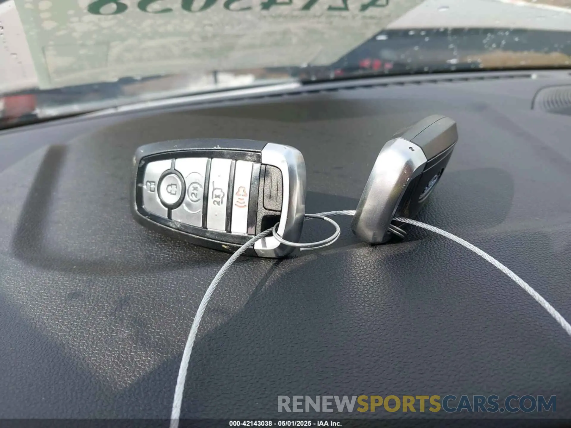 11 Photograph of a damaged car 1FMCU9J92LUB48243 FORD ESCAPE 2020