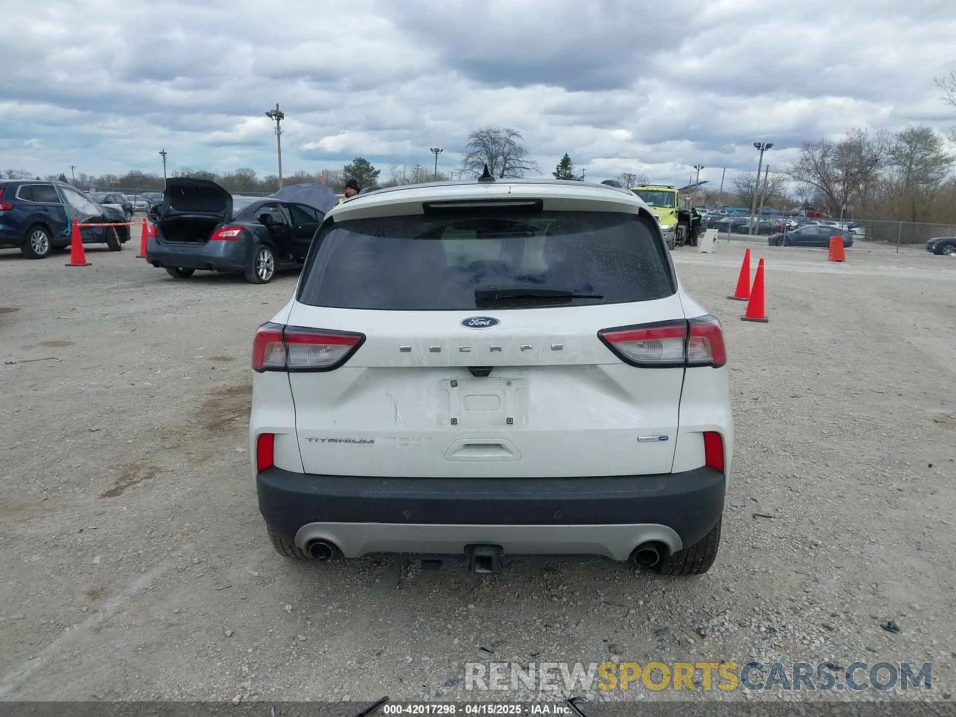 15 Photograph of a damaged car 1FMCU9J93LUA08203 FORD ESCAPE 2020