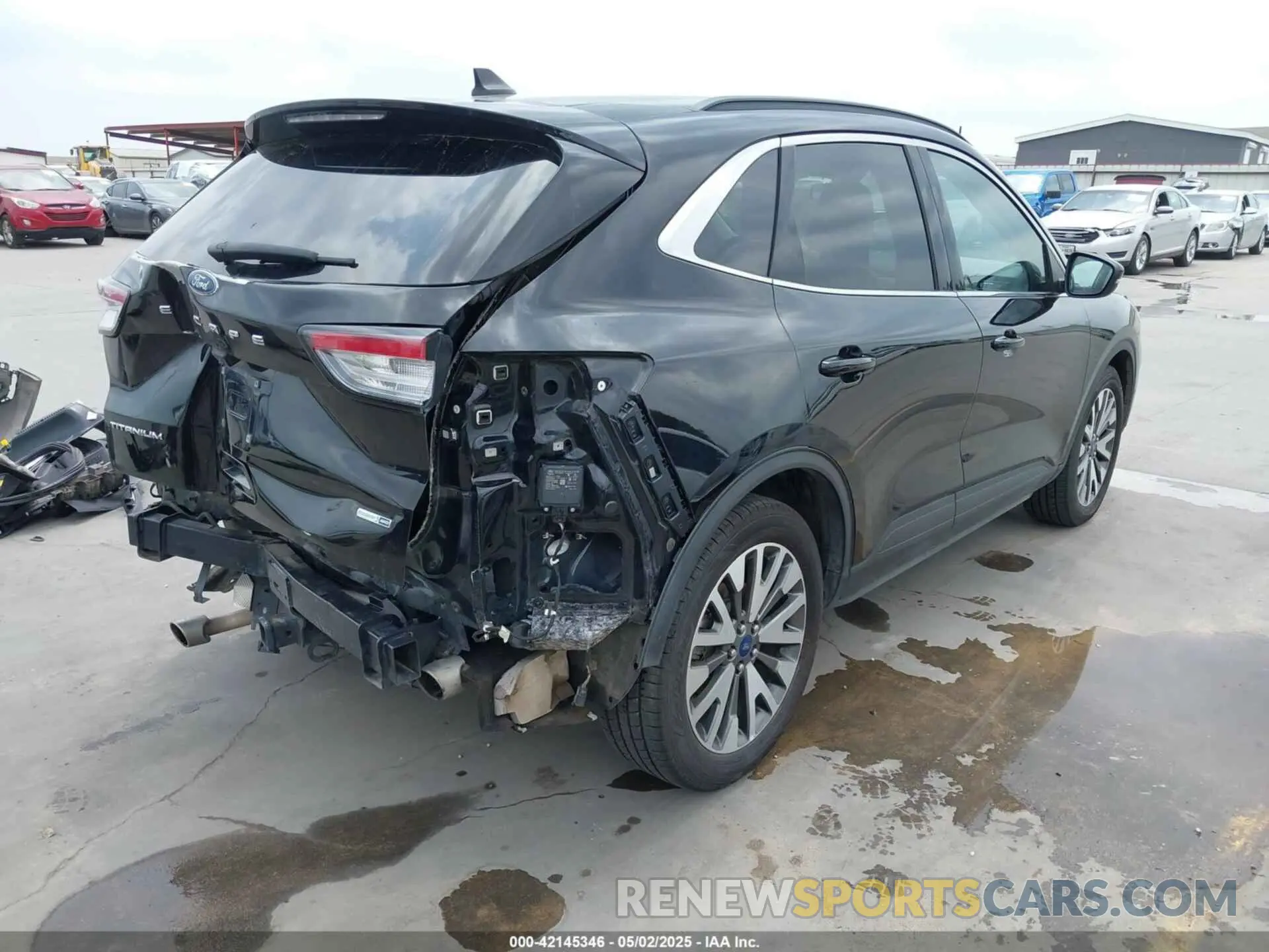 4 Photograph of a damaged car 1FMCU9J94LUB16281 FORD ESCAPE 2020