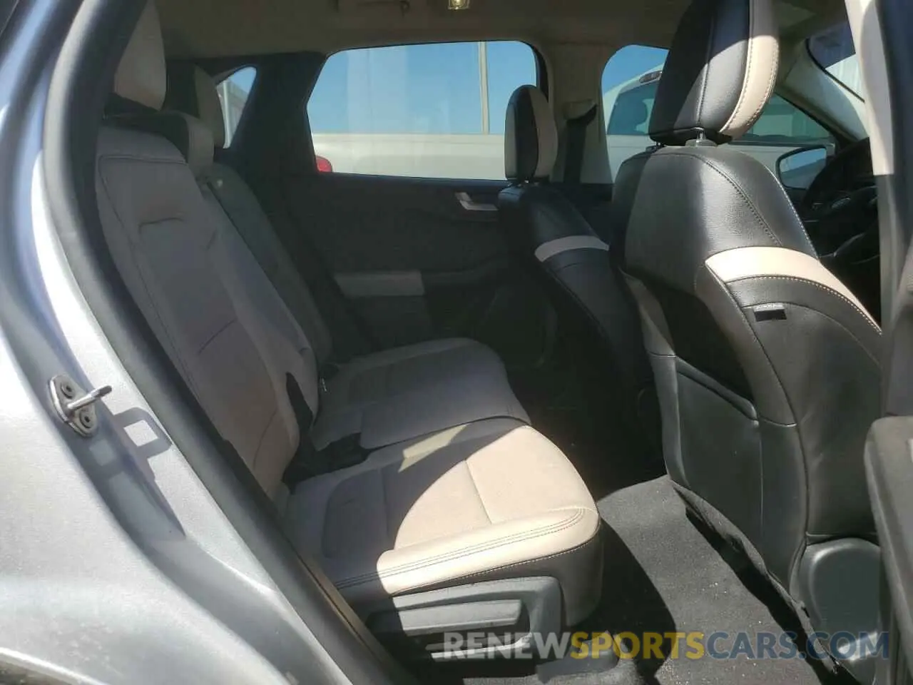 11 Photograph of a damaged car 1FMCU9J94LUB45439 FORD ESCAPE 2020