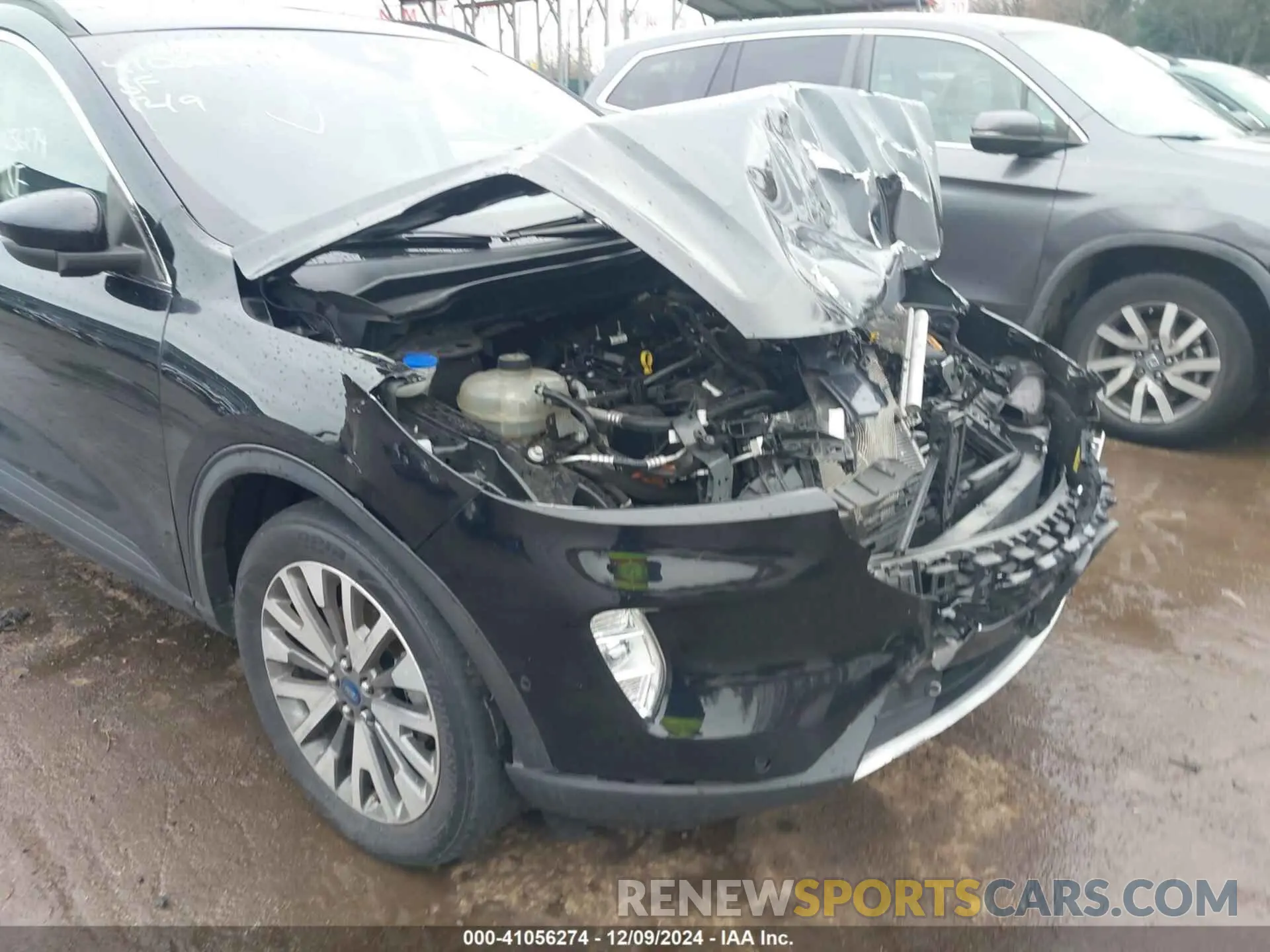 19 Photograph of a damaged car 1FMCU9J95LUA07005 FORD ESCAPE 2020
