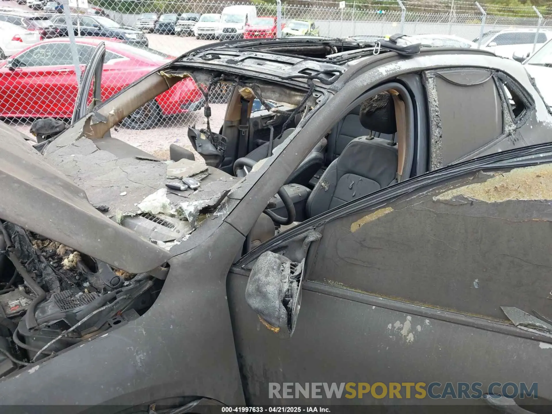 6 Photograph of a damaged car 1FMCU9J95LUB42775 FORD ESCAPE 2020