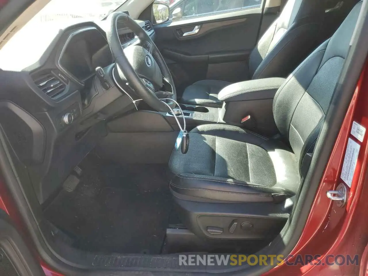 7 Photograph of a damaged car 1FMCU9J96LUA60019 FORD ESCAPE 2020