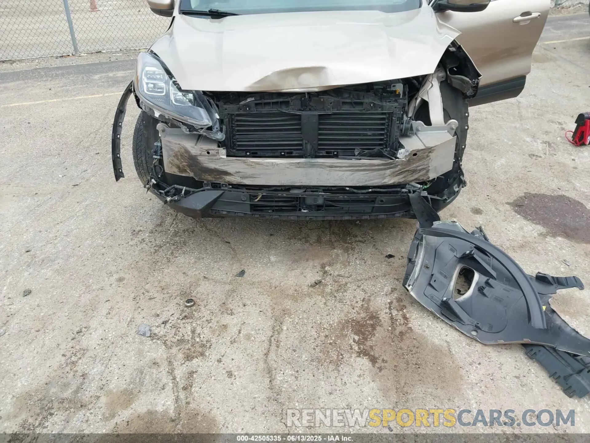 6 Photograph of a damaged car 1FMCU9J96LUB09199 FORD ESCAPE 2020