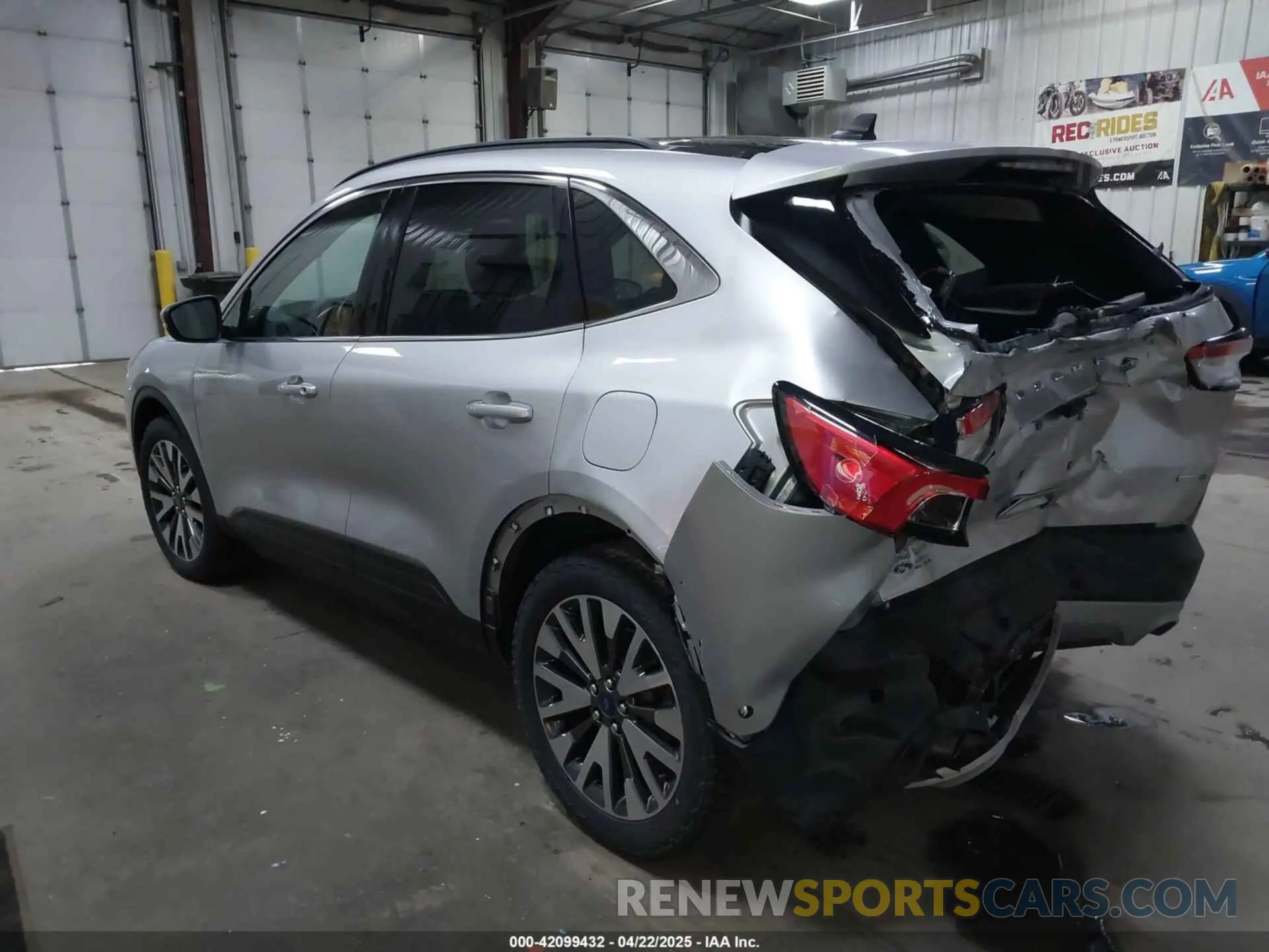 3 Photograph of a damaged car 1FMCU9J96LUB45412 FORD ESCAPE 2020