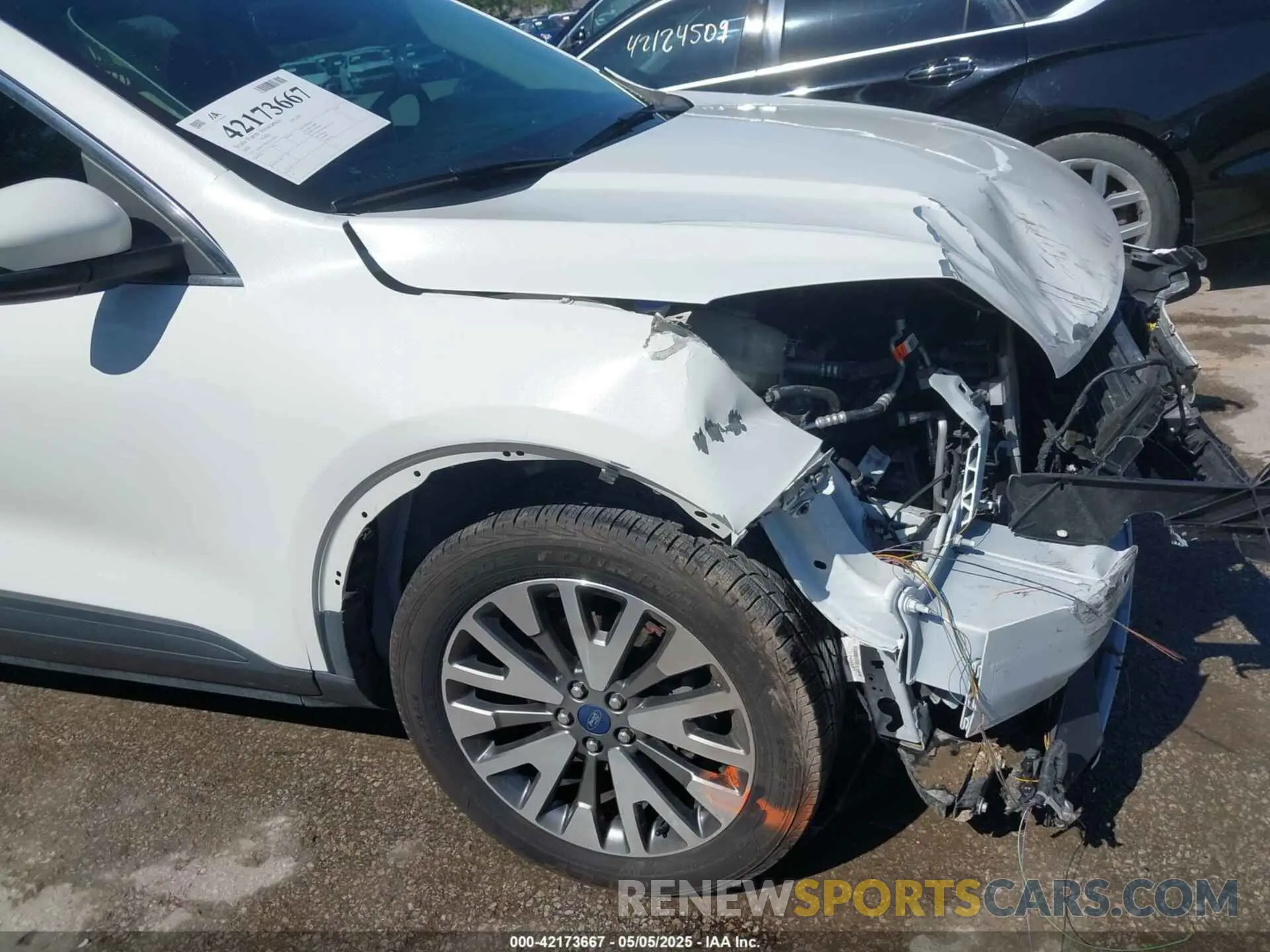 18 Photograph of a damaged car 1FMCU9J96LUC05611 FORD ESCAPE 2020