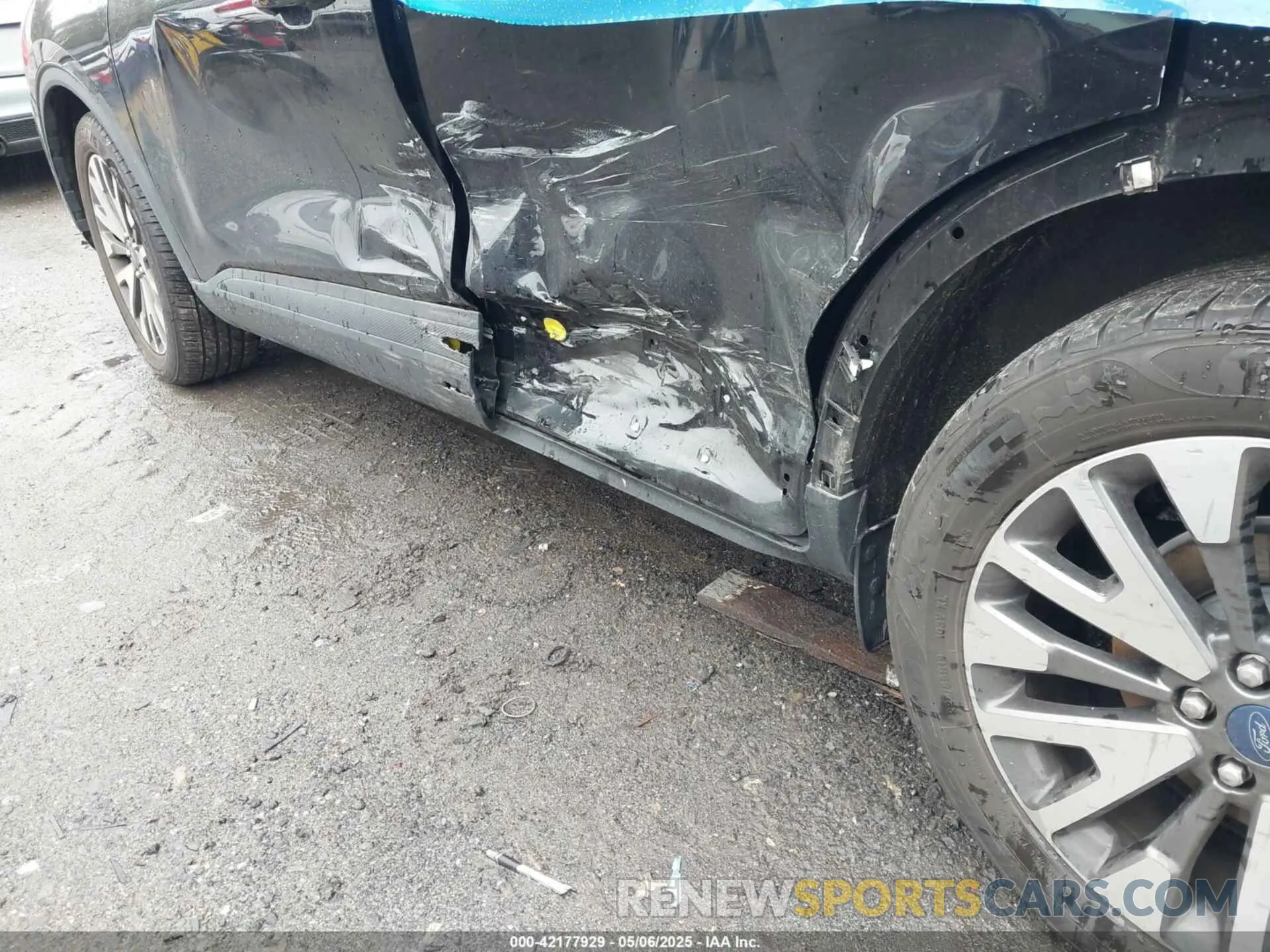 6 Photograph of a damaged car 1FMCU9J97LUA64399 FORD ESCAPE 2020