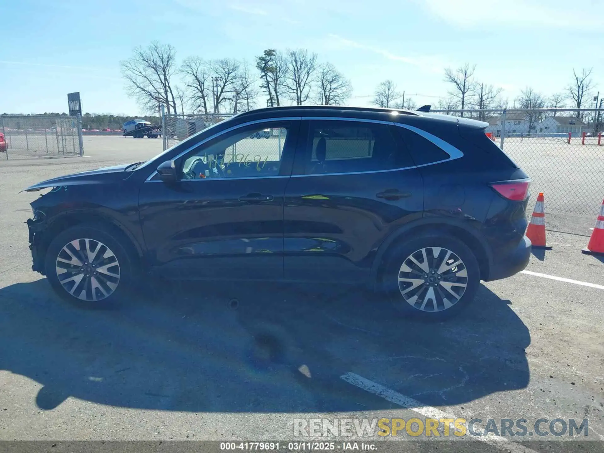 14 Photograph of a damaged car 1FMCU9J98LUA44923 FORD ESCAPE 2020