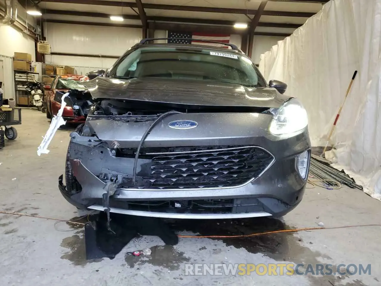 5 Photograph of a damaged car 1FMCU9J98LUB22276 FORD ESCAPE 2020
