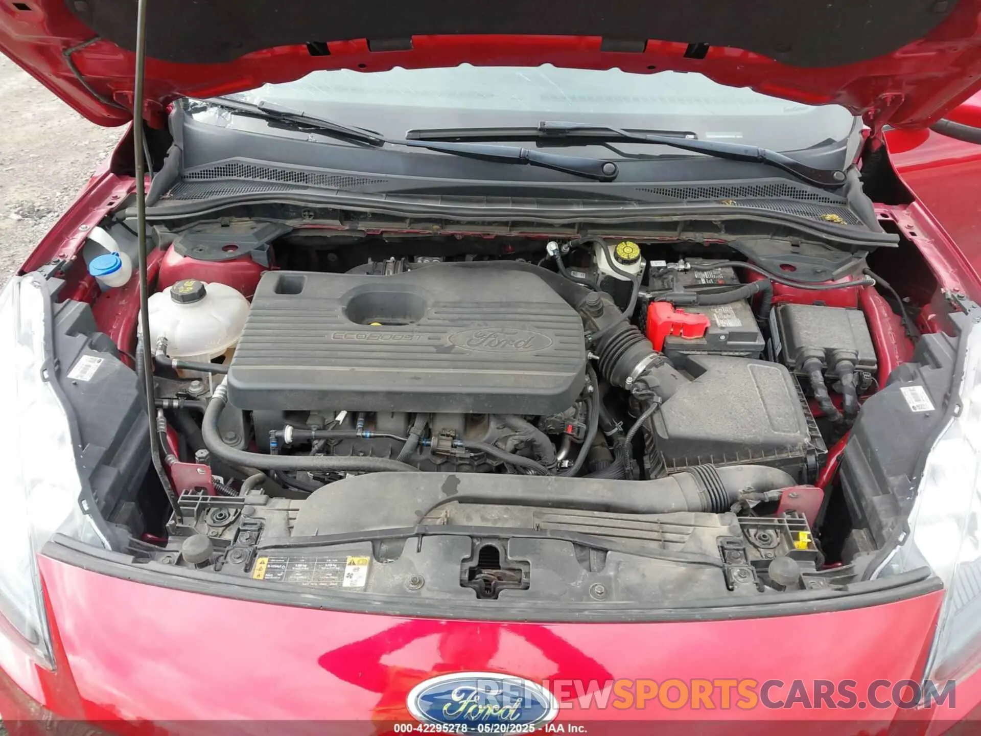 10 Photograph of a damaged car 1FMCU9J99LUB28104 FORD ESCAPE 2020