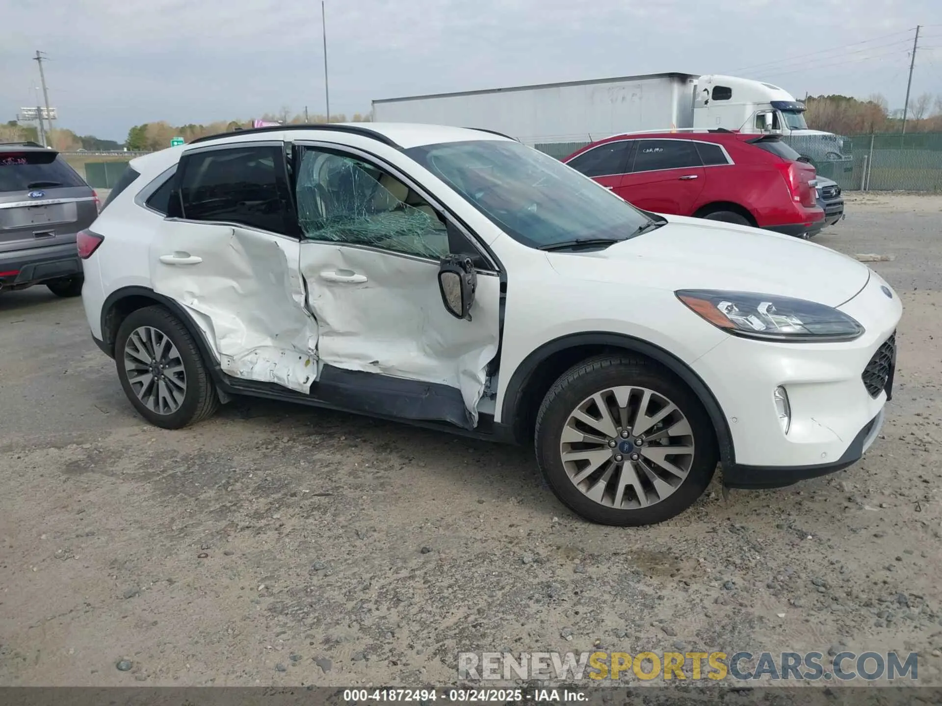 22 Photograph of a damaged car 1FMCU9J99LUB45419 FORD ESCAPE 2020