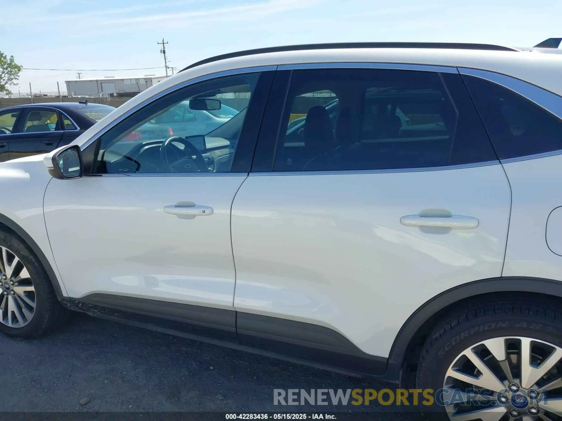 14 Photograph of a damaged car 1FMCU9J99LUC55290 FORD ESCAPE 2020