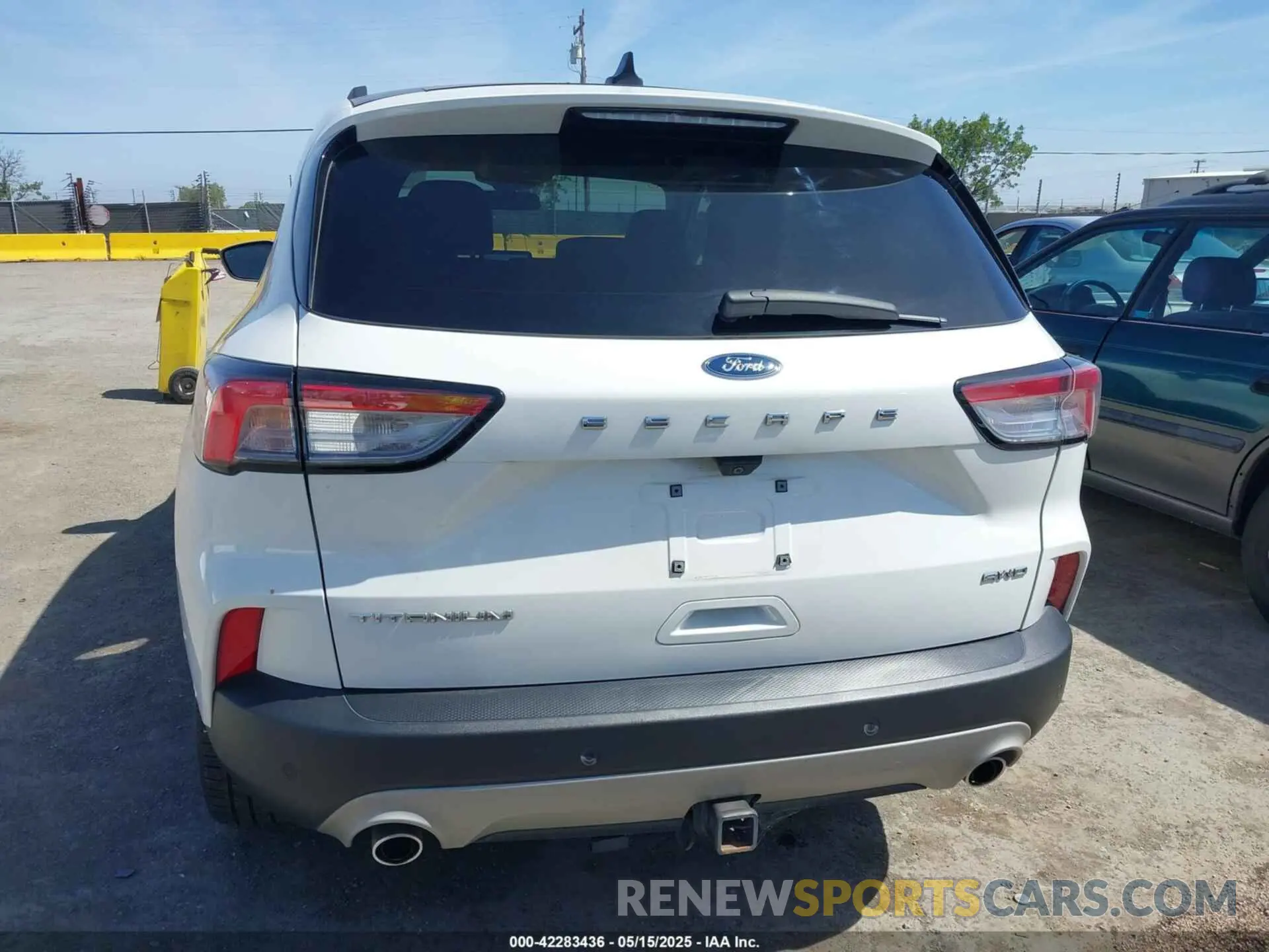 16 Photograph of a damaged car 1FMCU9J99LUC55290 FORD ESCAPE 2020