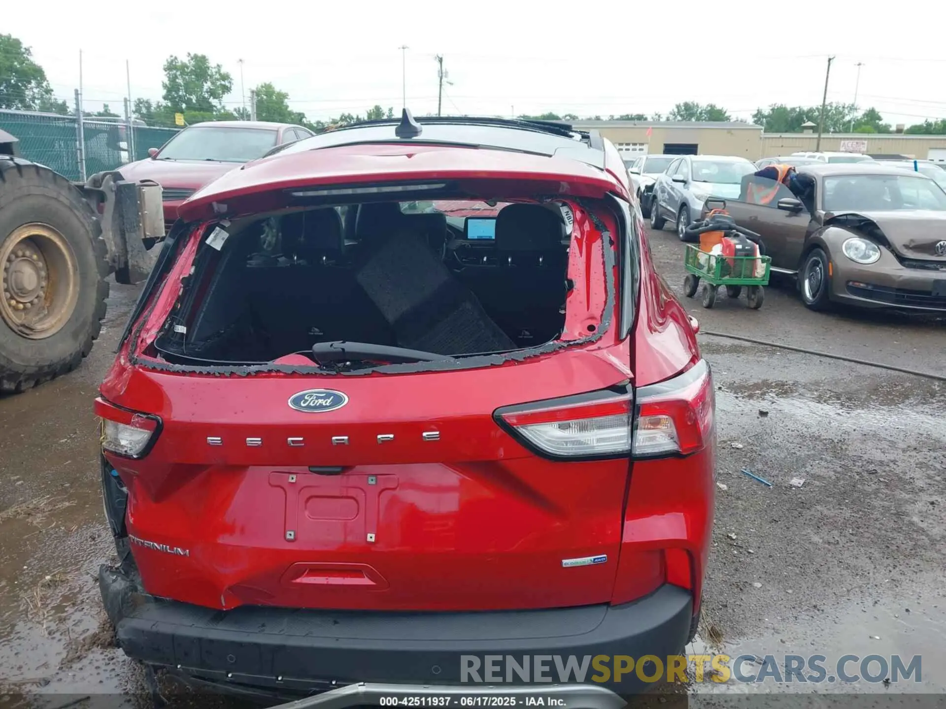 13 Photograph of a damaged car 1FMCU9J9XLUA99423 FORD ESCAPE 2020