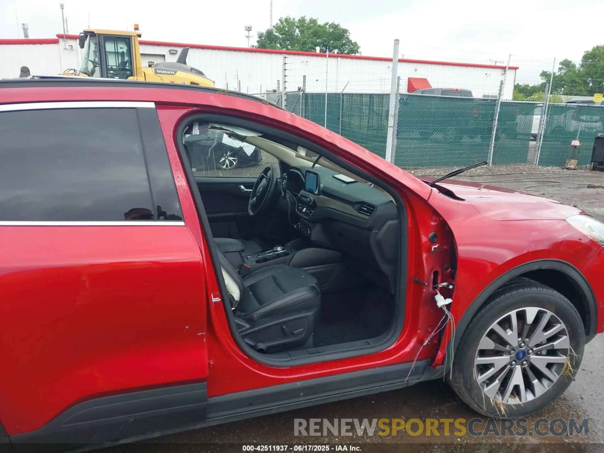 14 Photograph of a damaged car 1FMCU9J9XLUA99423 FORD ESCAPE 2020