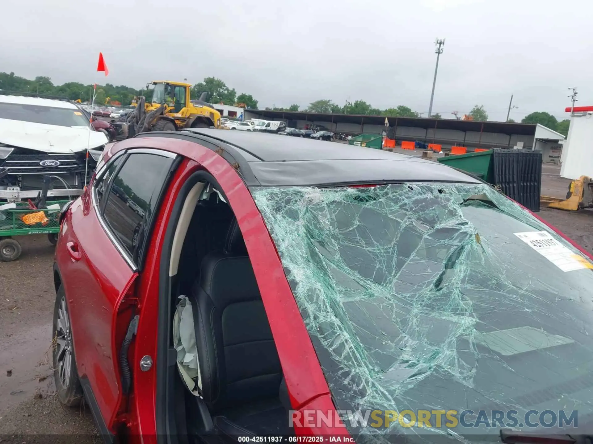 15 Photograph of a damaged car 1FMCU9J9XLUA99423 FORD ESCAPE 2020