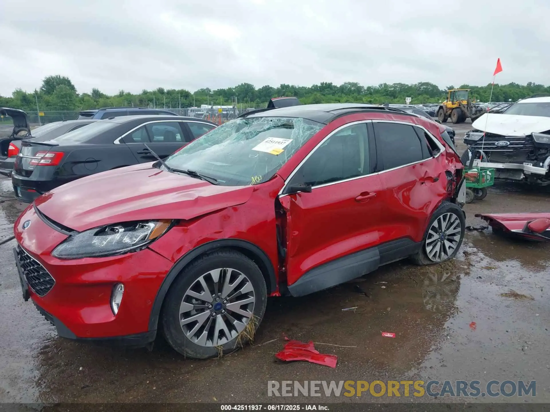 6 Photograph of a damaged car 1FMCU9J9XLUA99423 FORD ESCAPE 2020