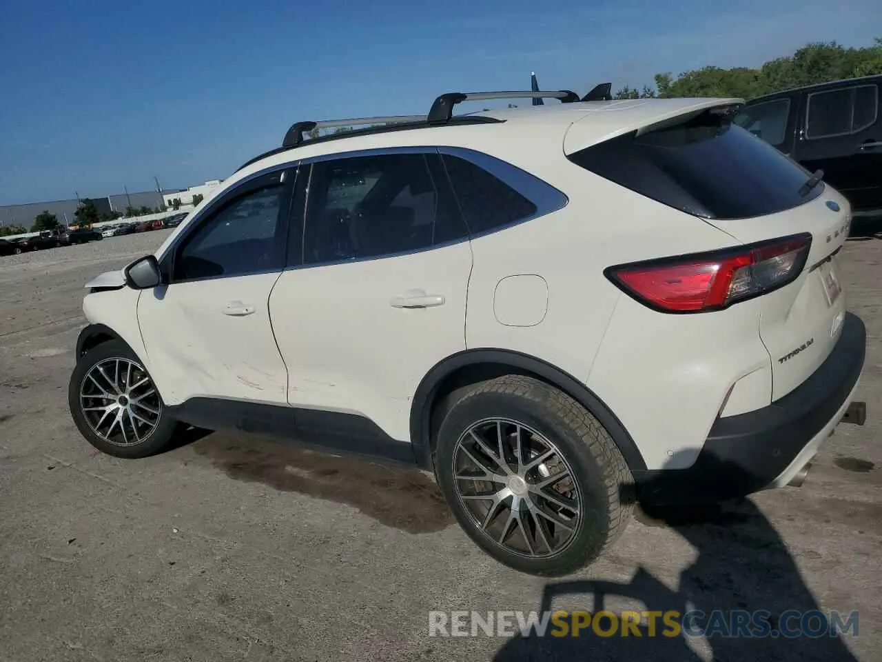 2 Photograph of a damaged car 1FMCU9J9XLUB17175 FORD ESCAPE 2020
