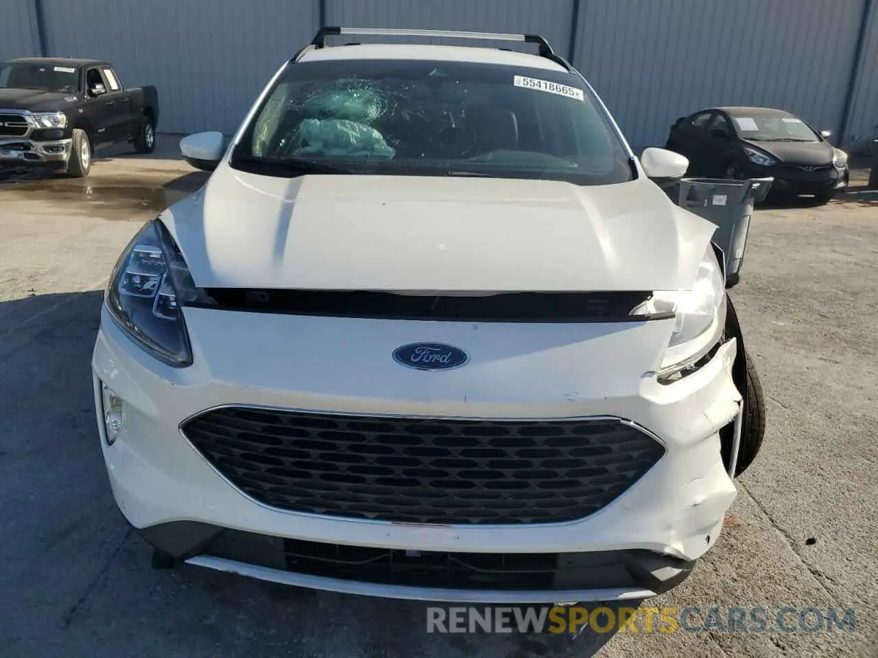 5 Photograph of a damaged car 1FMCU9J9XLUB17175 FORD ESCAPE 2020