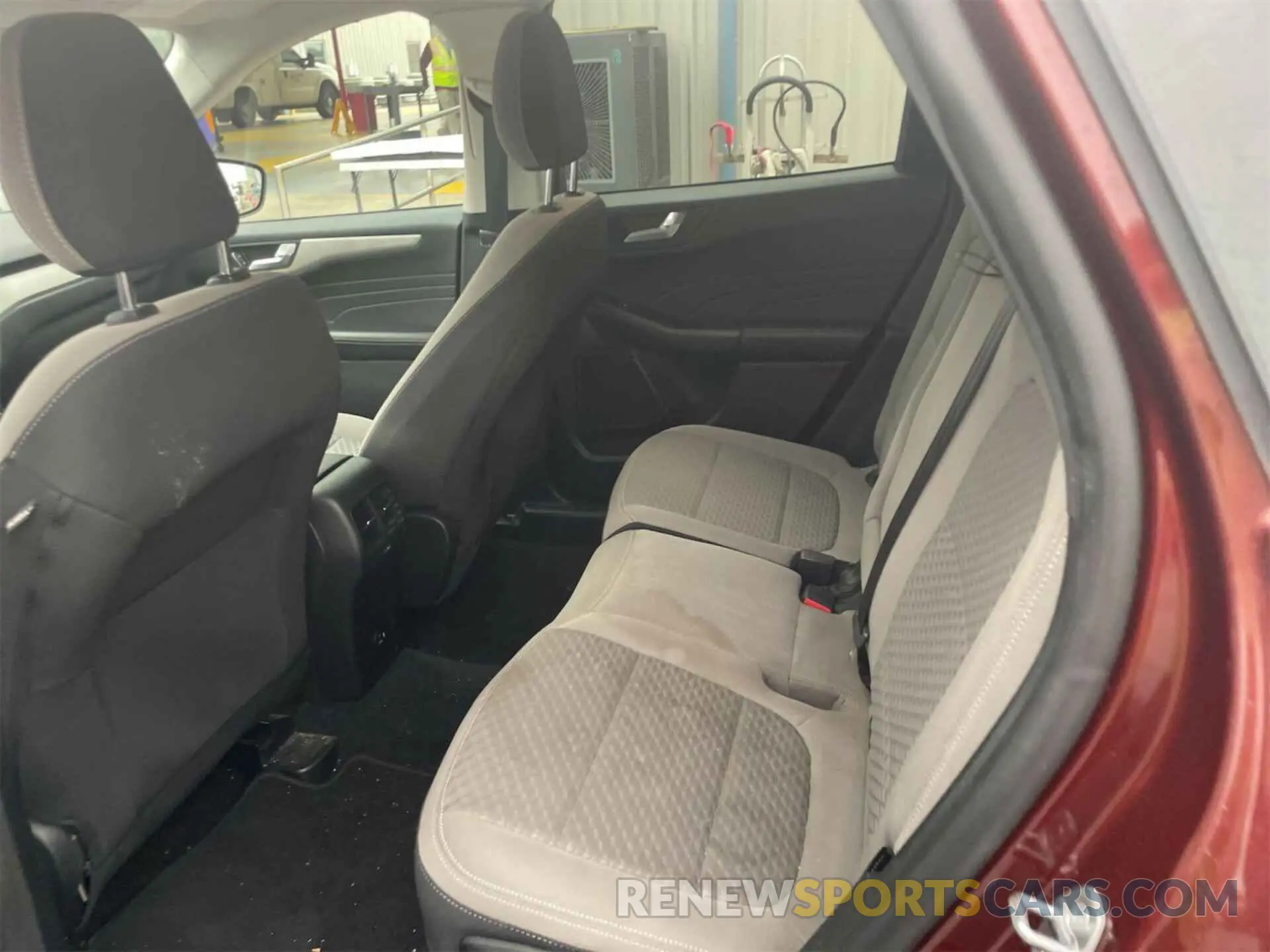 9 Photograph of a damaged car 1FMCU0BZ0MUA50663 FORD ESCAPE 2021