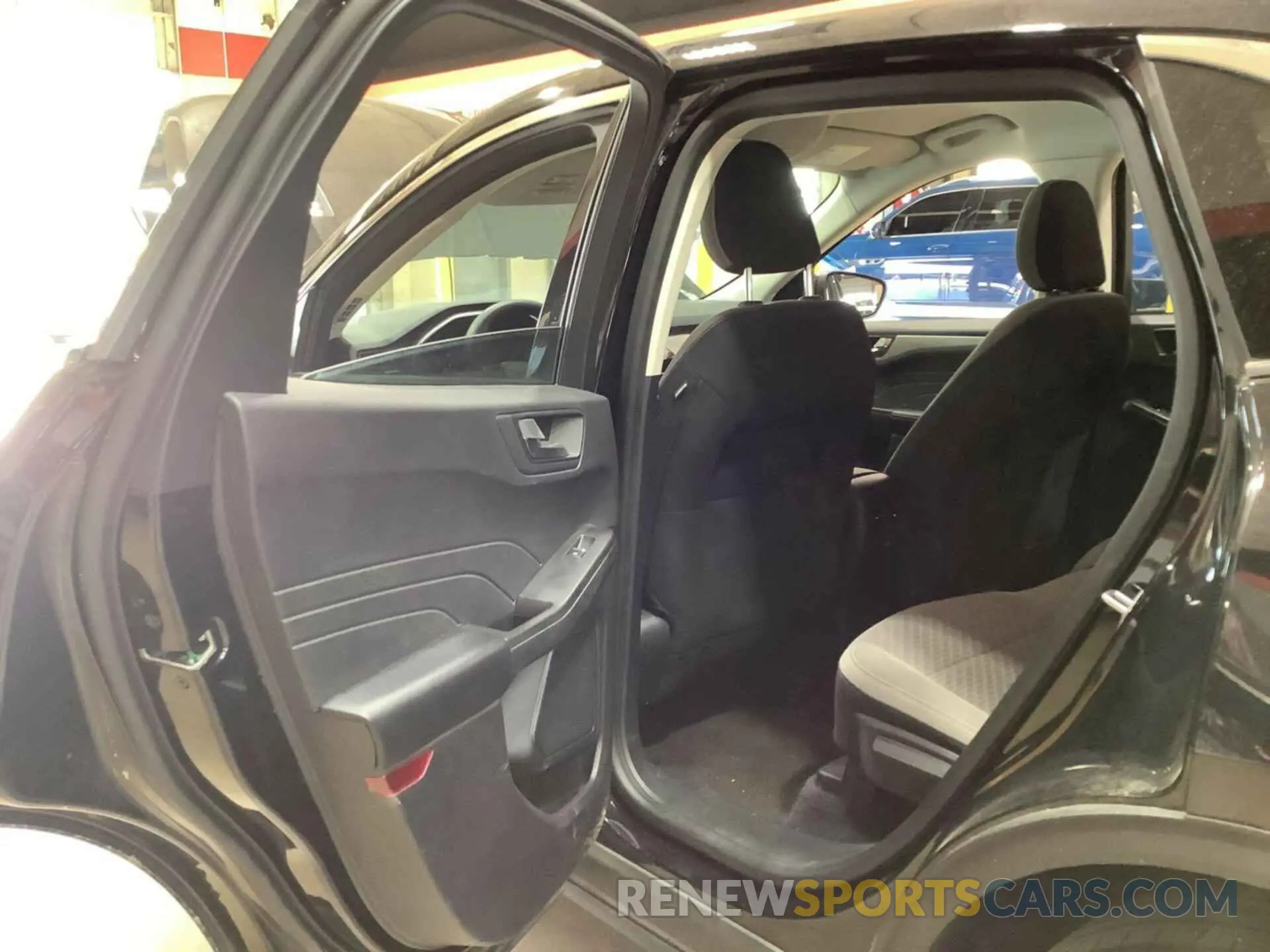 10 Photograph of a damaged car 1FMCU0BZ1MUA52776 FORD ESCAPE 2021