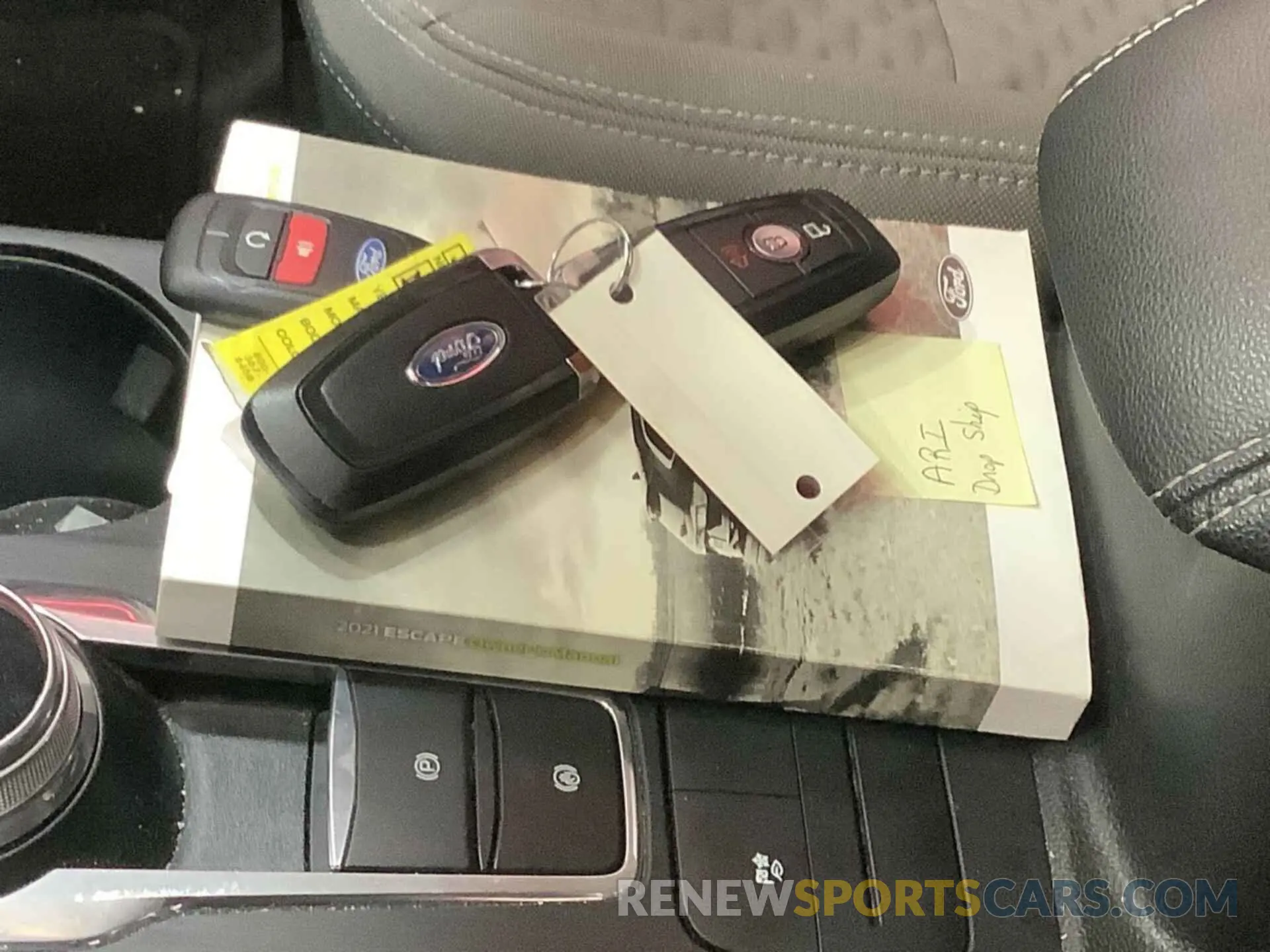 14 Photograph of a damaged car 1FMCU0BZ1MUA52776 FORD ESCAPE 2021