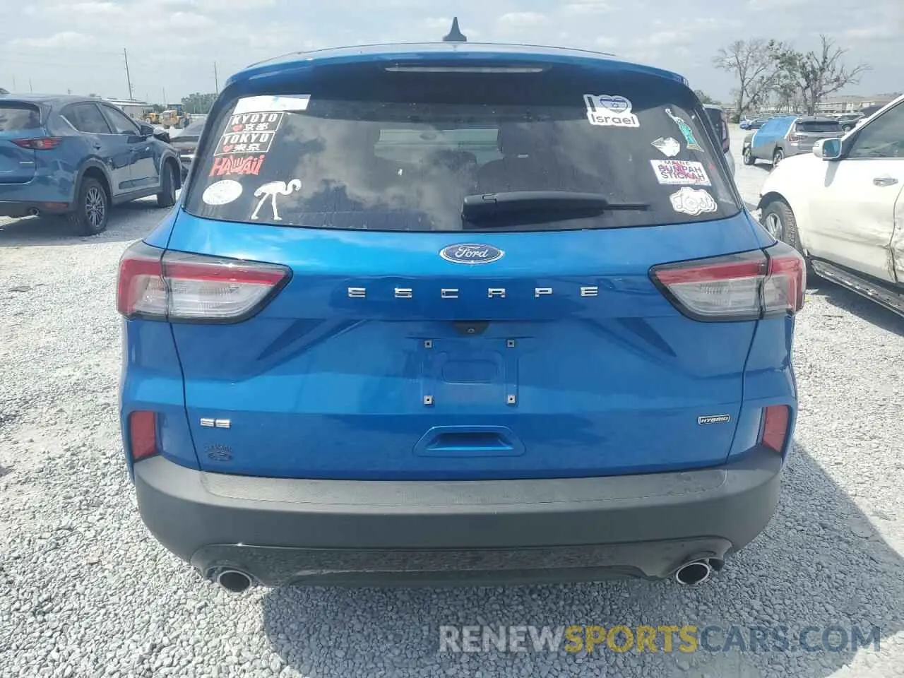 6 Photograph of a damaged car 1FMCU0BZ1MUB01748 FORD ESCAPE 2021