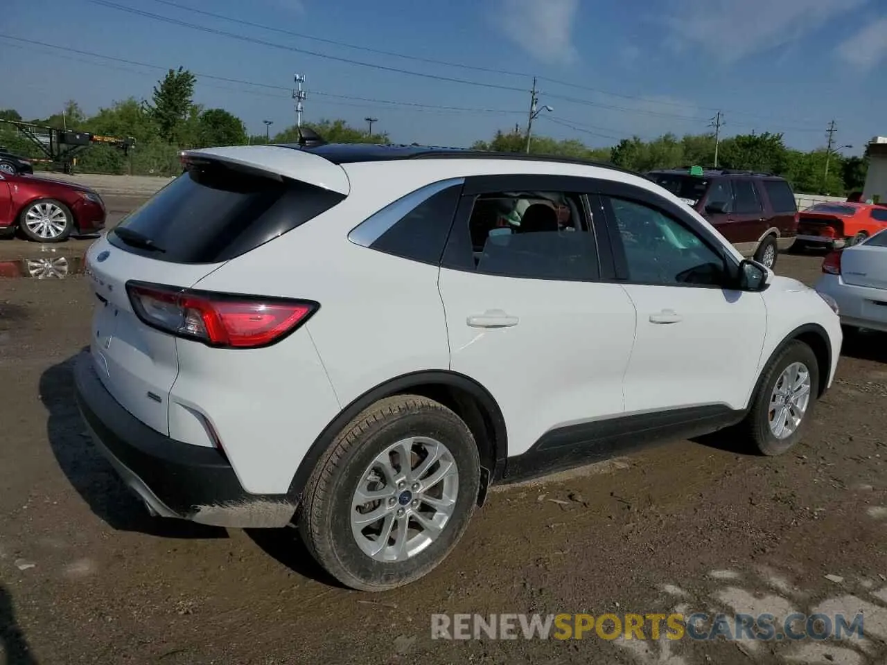 3 Photograph of a damaged car 1FMCU0BZ2MUB04089 FORD ESCAPE 2021