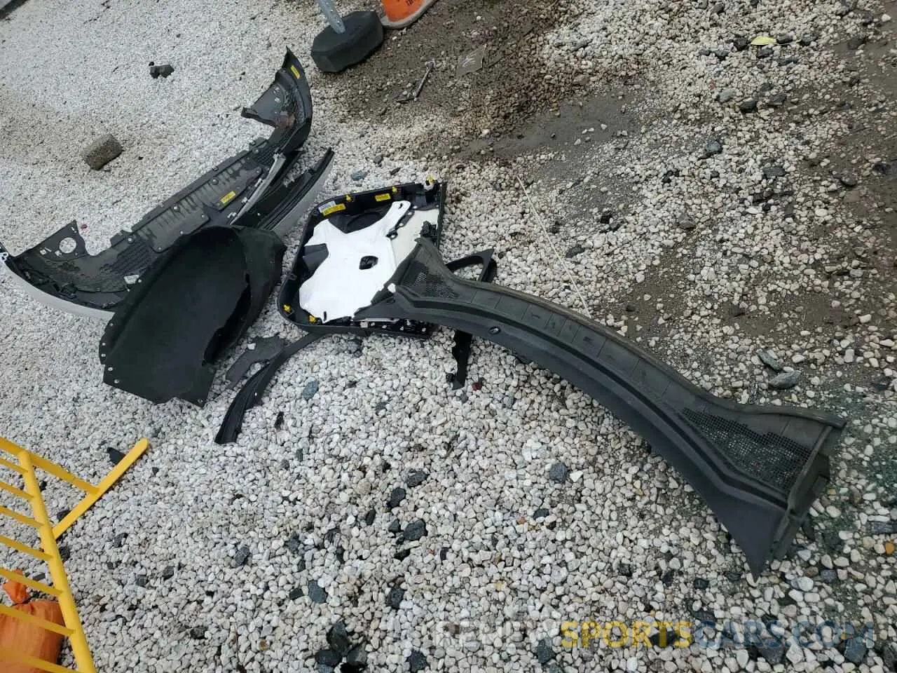 13 Photograph of a damaged car 1FMCU0BZ3MUB17966 FORD ESCAPE 2021