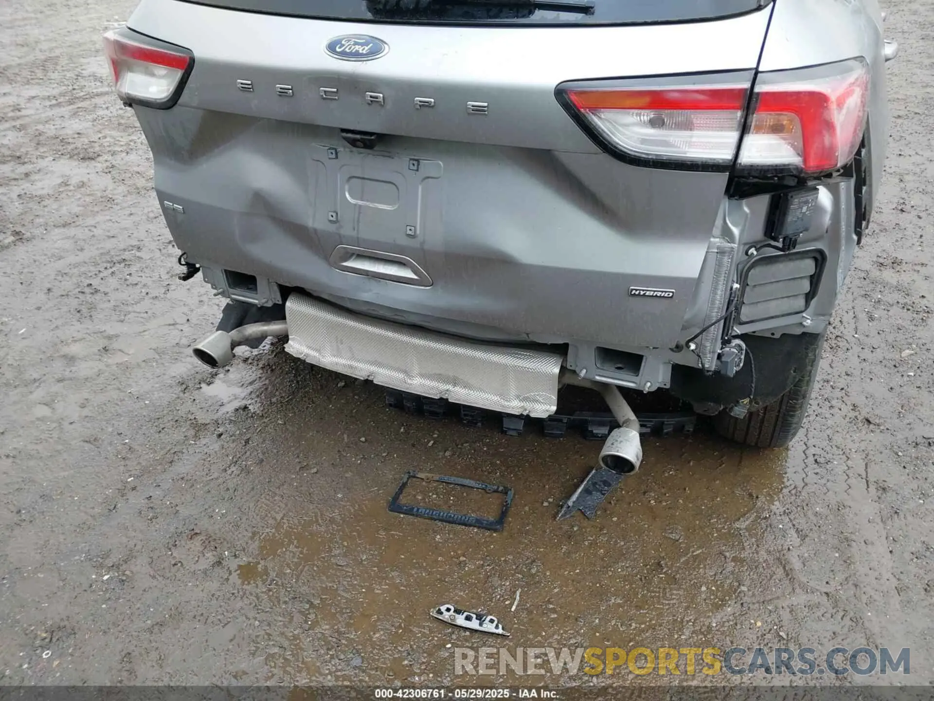 6 Photograph of a damaged car 1FMCU0BZ4MUA38497 FORD ESCAPE 2021