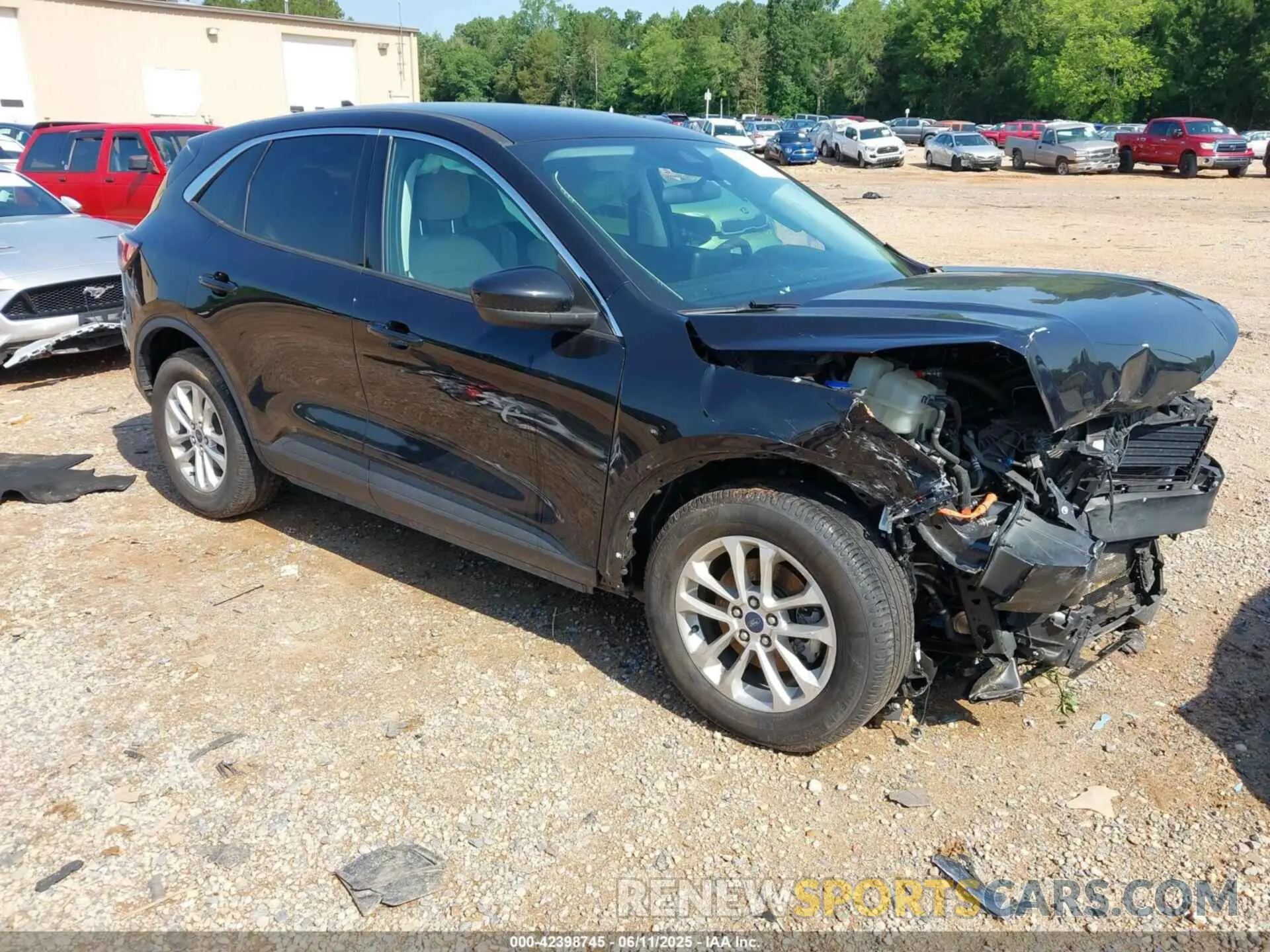 1 Photograph of a damaged car 1FMCU0BZ4MUA67773 FORD ESCAPE 2021