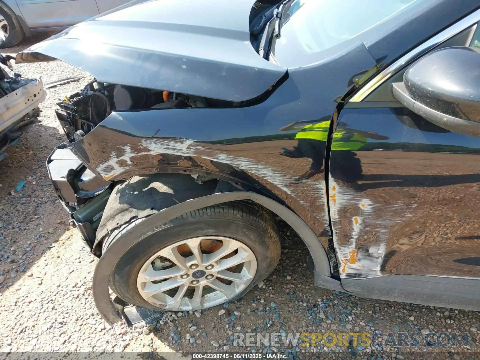 6 Photograph of a damaged car 1FMCU0BZ4MUA67773 FORD ESCAPE 2021